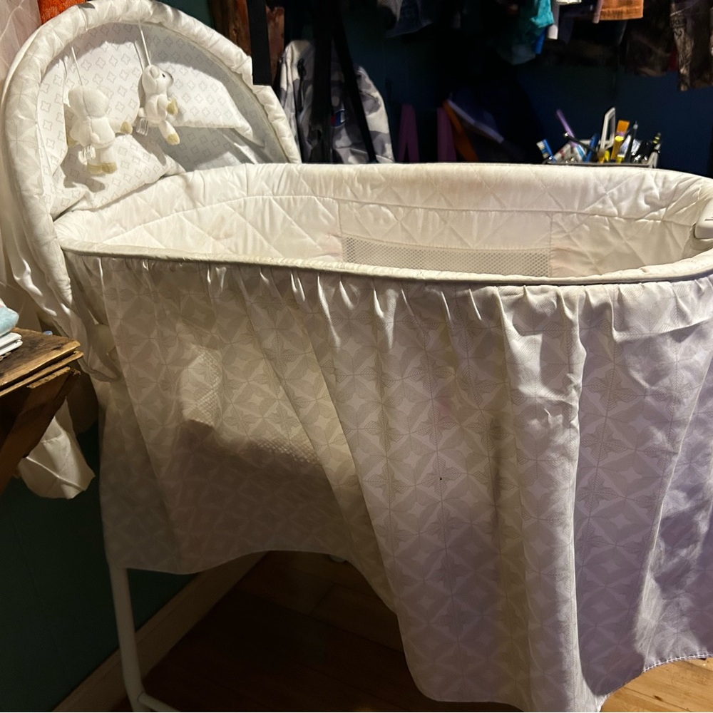 Delta Baby Bassinet